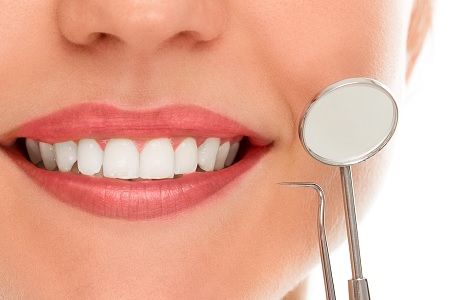 Особенности лечения передних зубов 