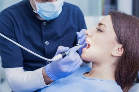 Владимир Лосев: из чего складывается стоимость лечения зубов в клинике