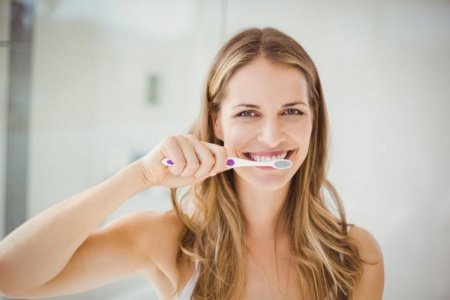 Владимир Лосев: полезные привычки, которые помогут реже ходить к стоматологу