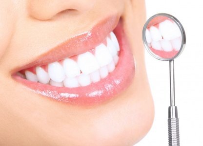 Опасные способы отбеливания зубов