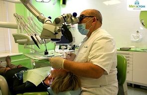 На стоматологическом приеме с использованием микроскопа Carl Zeiss PROergo